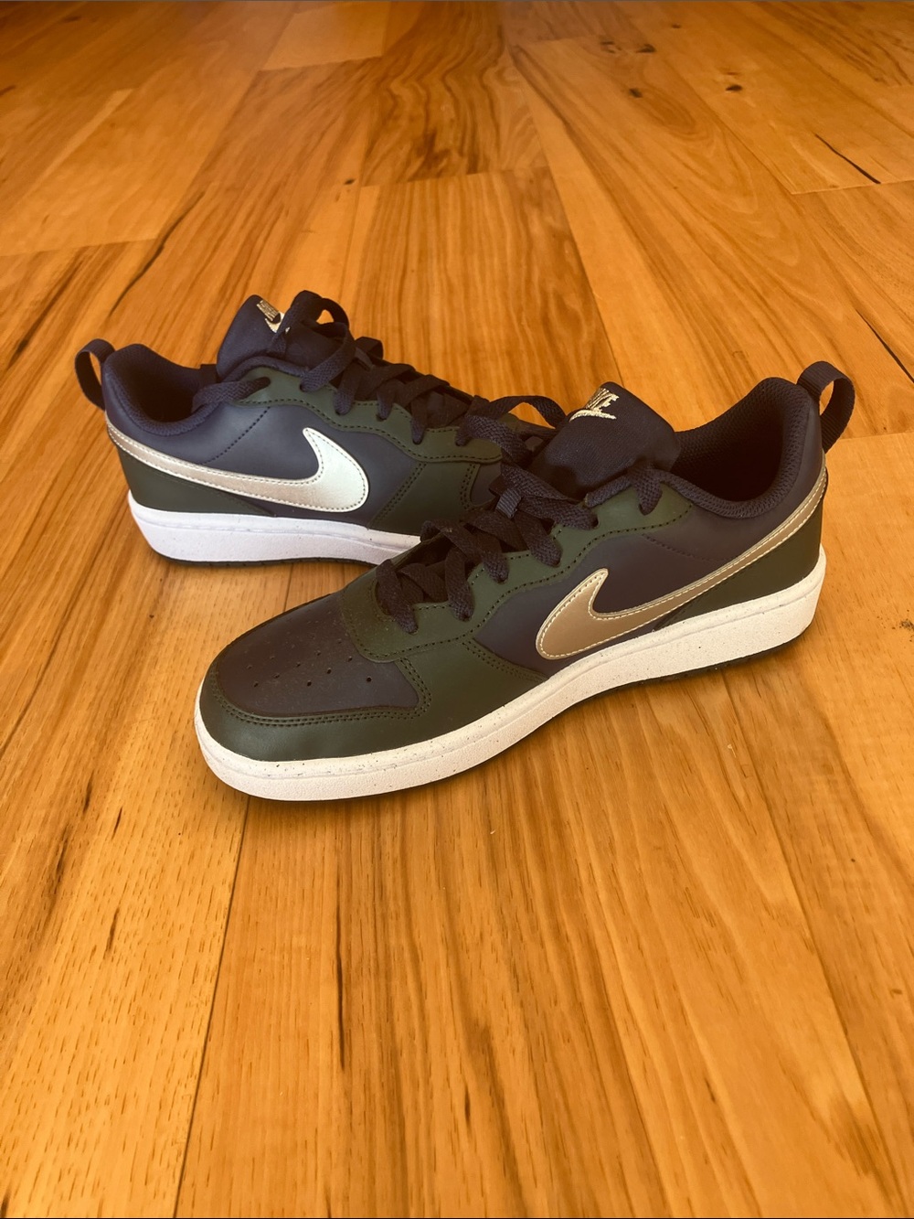 Nike Youth Borough Low-Top Navy Sneakers with Silver Accents